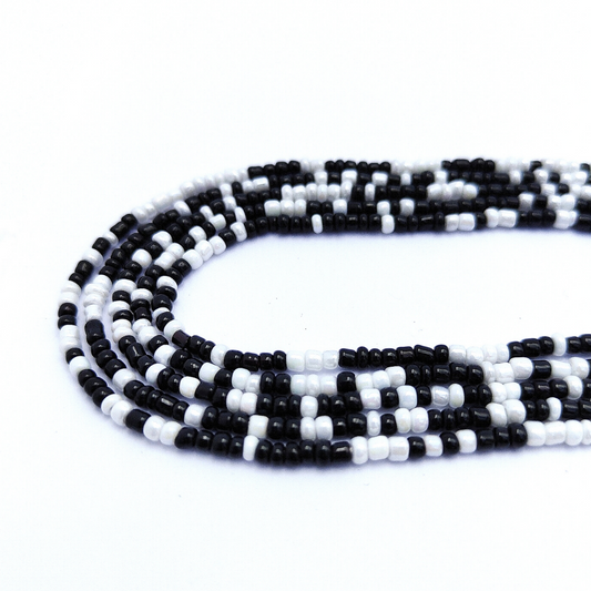 BLACK & WHITE DICE